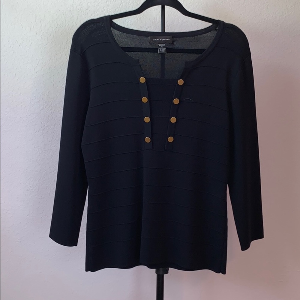 Women’s Medium top